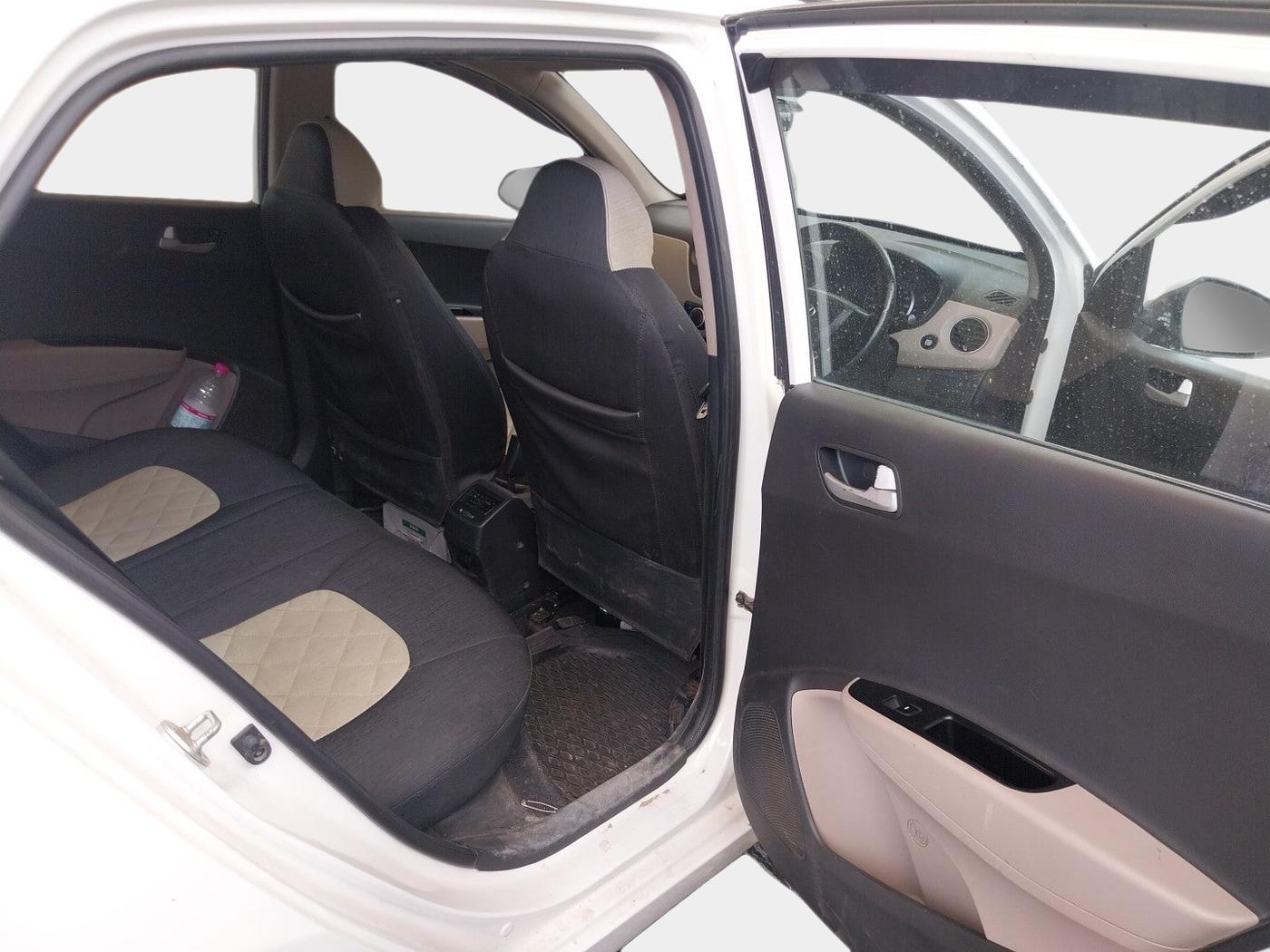 2014 Hyundai Grand i10 SPORTZ 1.2 KAPPA VTVT, Petrol, Manual, 91,708 km, interior