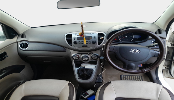 2013 Hyundai i10 SPORTZ 1.1, Petrol, Manual, 74,100 km, interior