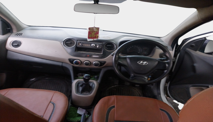 2015 Hyundai Xcent BASE 1.2, Petrol, Manual, 2,54,000 km, interior