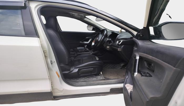 2019 Tata Harrier XM 2.0L KRYOTEC, Diesel, Manual, 61,022 km, interior