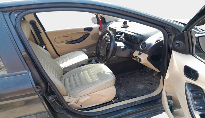 2019 Ford Figo Aspire TITANIUM 1.2 PETROL, Petrol, Manual, 40,568 km, interior