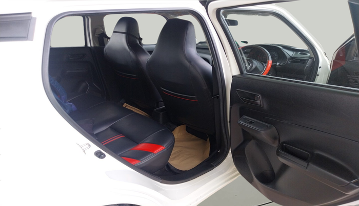 2021 Maruti Swift LXI, Petrol, Manual, 19,198 km, interior