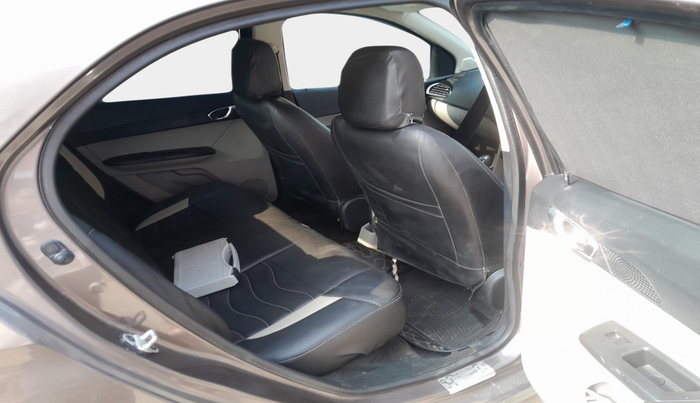 2018 Tata Tiago XZ PETROL, Petrol, Manual, 76,312 km, interior