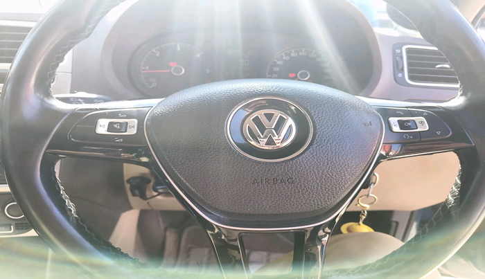 2017 Volkswagen Vento HIGHLINE 1.5 AT, Diesel, Automatic, 1,51,615 km, interior