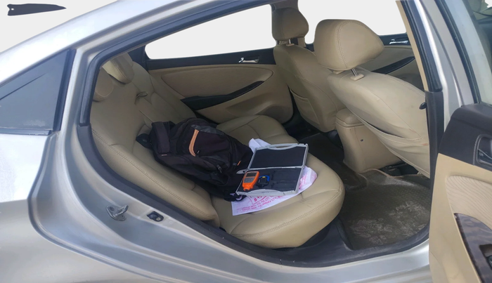 2011 Hyundai Verna FLUIDIC 1.6 VTVT SX, Petrol, Manual, 2,07,481 km, interior