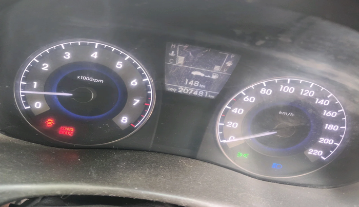 2011 Hyundai Verna FLUIDIC 1.6 VTVT SX, Petrol, Manual, 2,07,481 km, interior