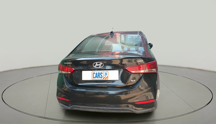 2018 Hyundai Verna 1.6 SX (O) CRDI MT, Diesel, Manual, 1,21,534 km, exterior