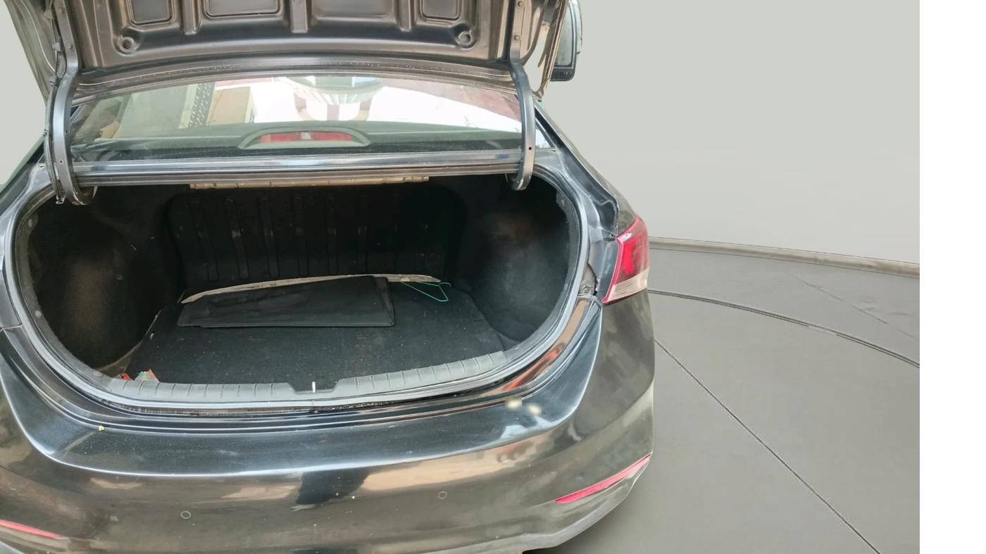 2018 Hyundai Verna 1.6 SX (O) CRDI MT, Diesel, Manual, 1,21,534 km, exterior
