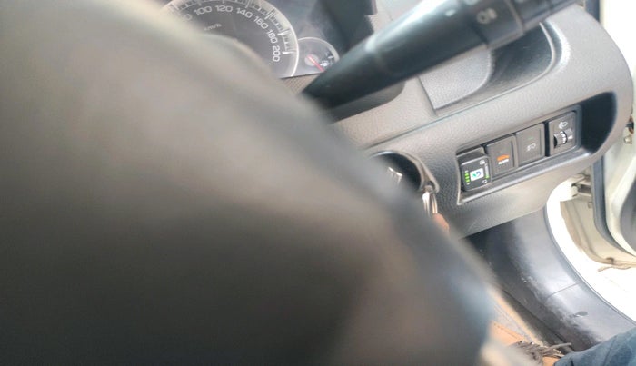 2013 Maruti Swift VXI, CNG, Manual, 97,000 km, interior