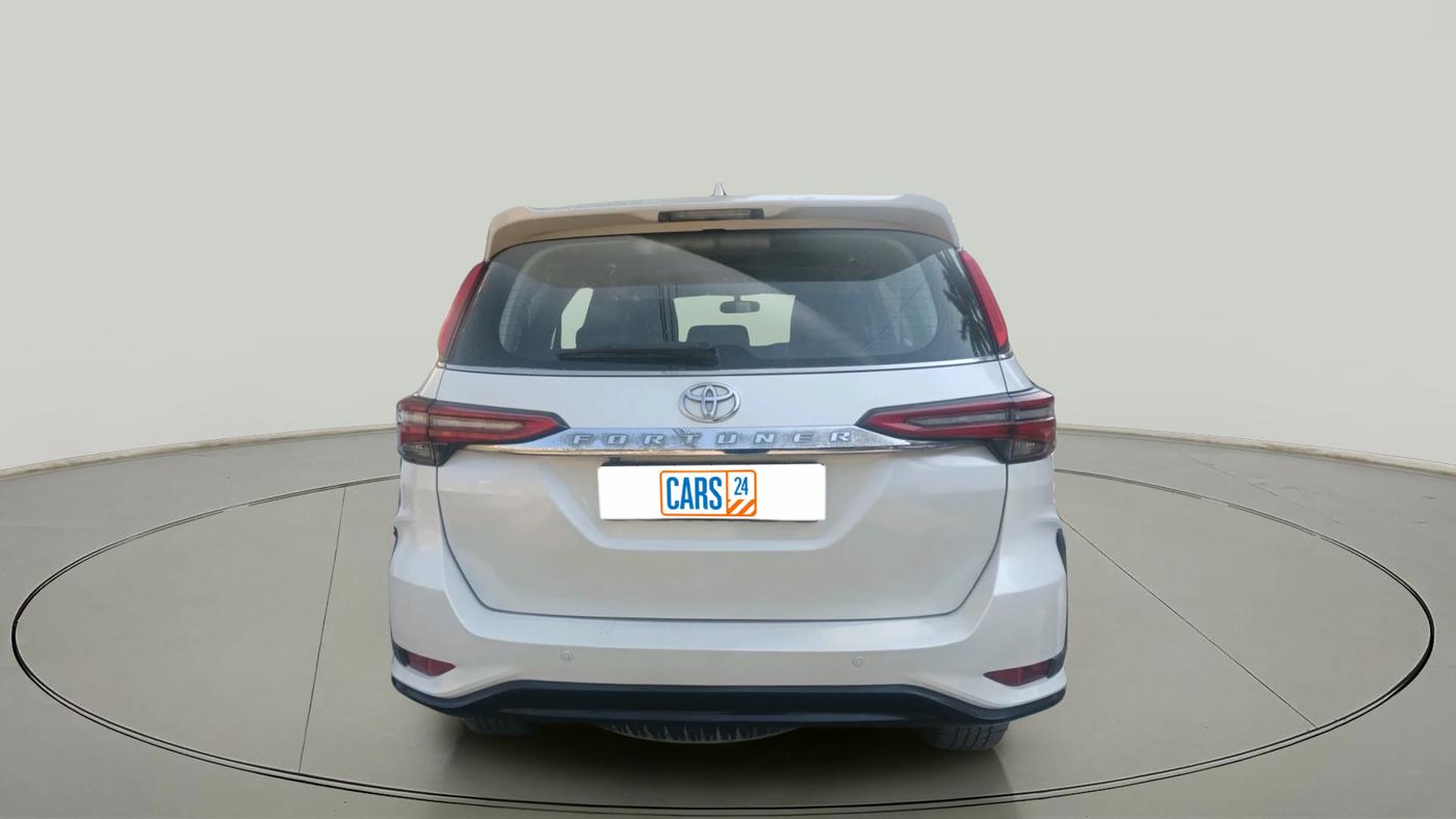 2017 Toyota Fortuner 2.8 4X2 MT, Diesel, Manual, 79,340 km, exterior