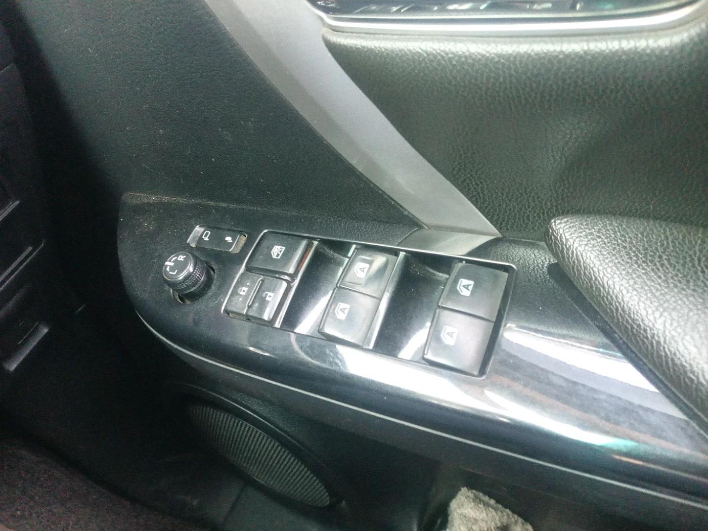 2017 Toyota Fortuner 2.8 4X2 MT, Diesel, Manual, 79,340 km, interior