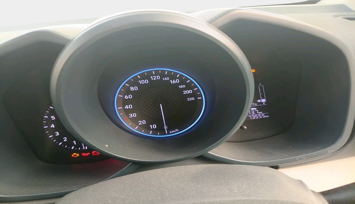 2019 Hyundai VENUE SX 1.0 TURBO DUAL TONE, Petrol, Manual, 73,555 km, interior