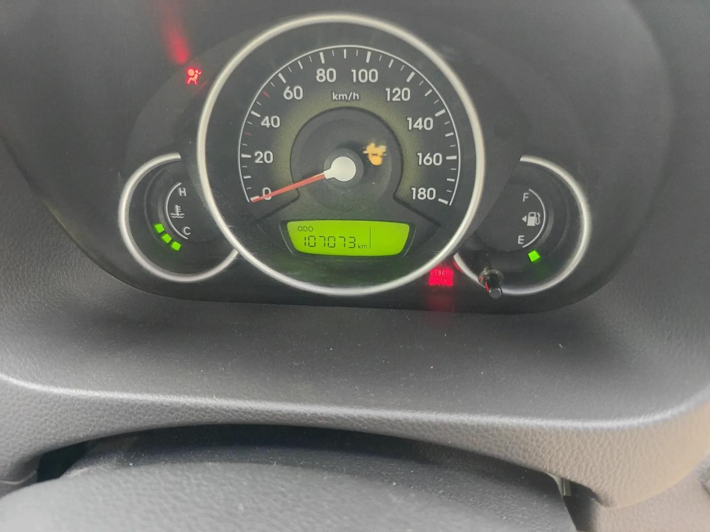 2013 Hyundai Eon SPORTZ, Petrol, Manual, 1,07,073 km, interior
