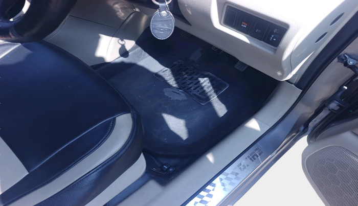 2012 Maruti Swift Dzire VXI, Petrol, Manual, 1,35,244 km, interior