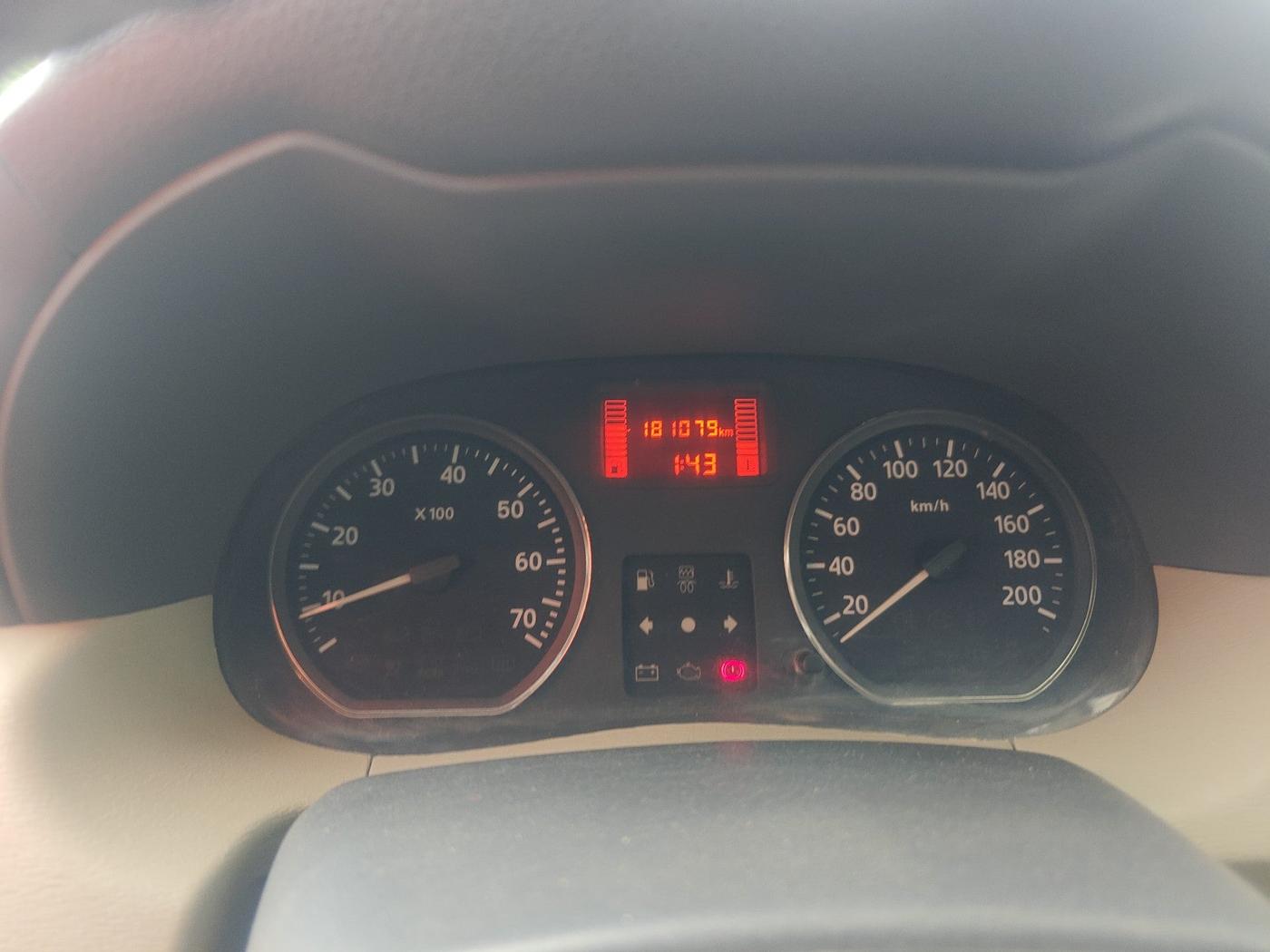2015 Nissan Terrano XL D PLUS, Diesel, Manual, 1,81,079 km, interior