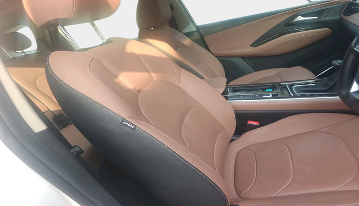 2023 MG HECTOR PLUS SAVVY PRO 1.5 TURBO CVT 7 STR, Petrol, Automatic, 11,841 km, interior