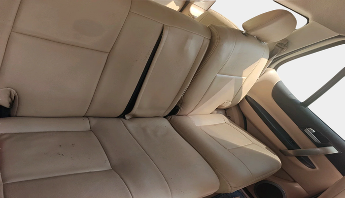 2014 Tata Safari Storme 2.2 EX 4X2, Diesel, Manual, 1,53,301 km, interior