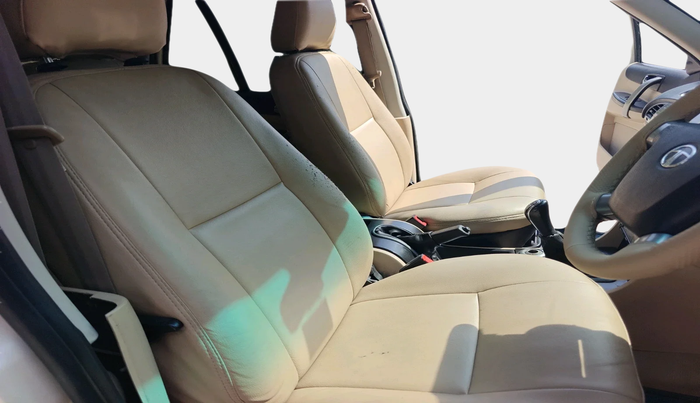 2014 Tata Safari Storme 2.2 EX 4X2, Diesel, Manual, 1,53,301 km, interior