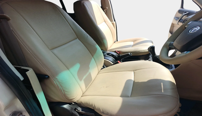 2014 Tata Safari Storme 2.2 EX 4X2, Diesel, Manual, 1,53,301 km, interior