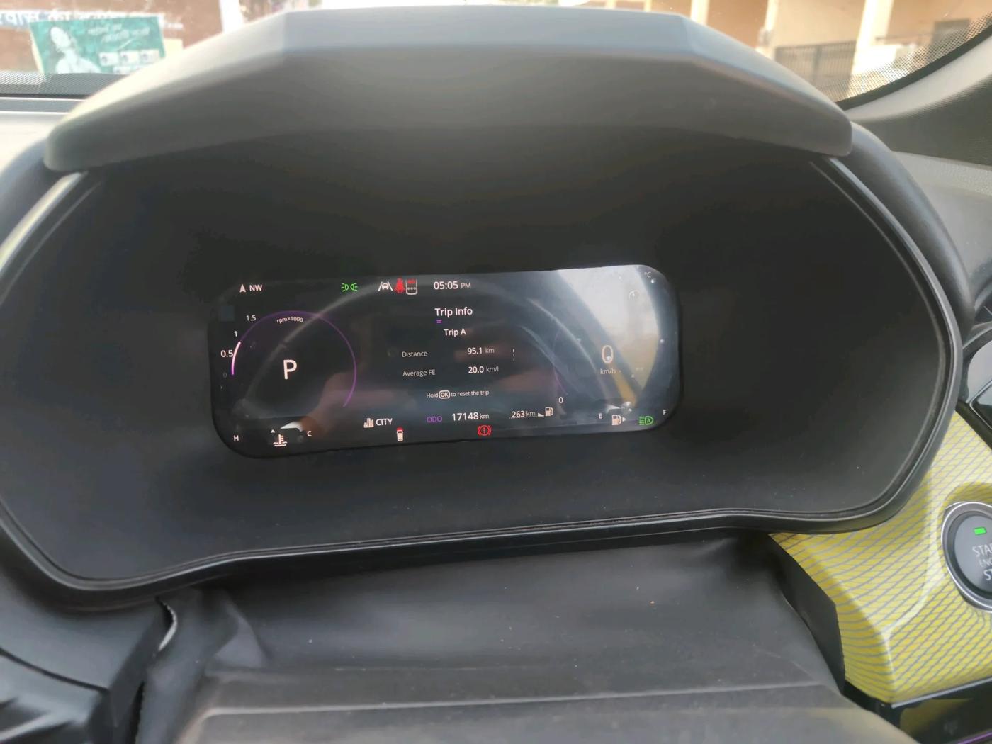 2023 Tata Harrier FEARLESS PLUS DUAL TONE AT, Diesel, Automatic, 17,148 km, interior