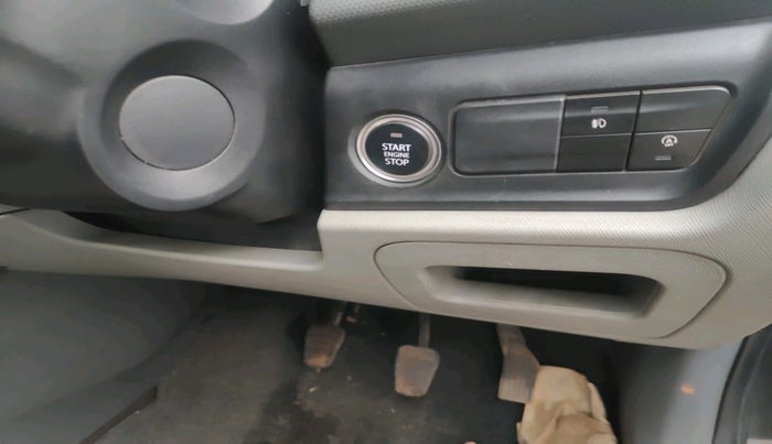 2020 Tata ALTROZ XT PETROL, Petrol, Manual, 64,651 km, interior