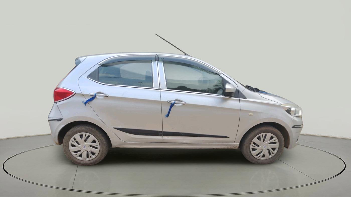 2017 Tata Tiago XT PETROL, CNG, Manual, 64,276 km, exterior