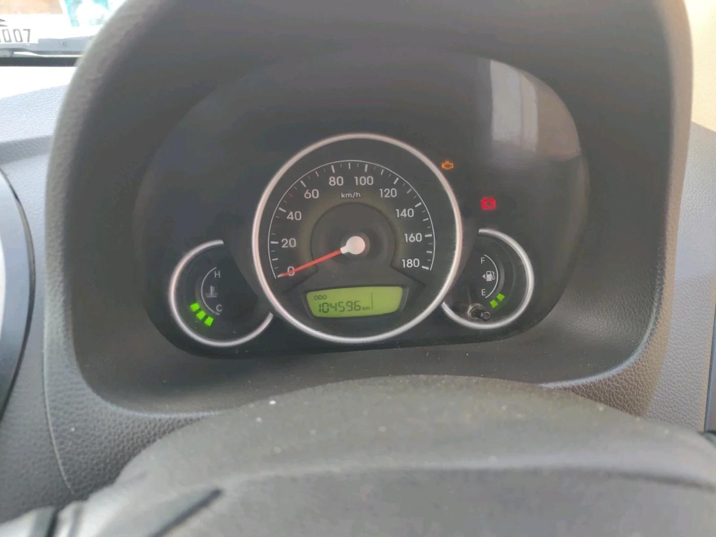 2014 Hyundai Eon MAGNA +, Petrol, Manual, 1,04,596 km, interior