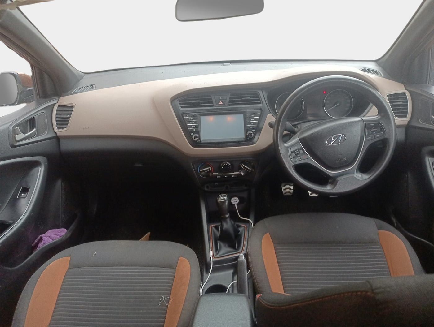 2017 Hyundai i20 Active 1.2 S, Petrol, Manual, 31,320 km, interior