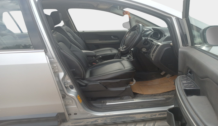 2017 Tata Hexa XT 4X2 7 STR, Diesel, Manual, 88,854 km, interior