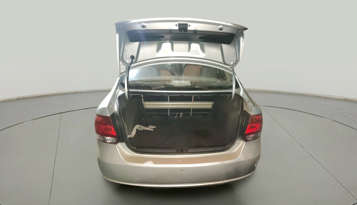 2011 Volkswagen Vento HIGHLINE 1.6 MPI, Petrol, Manual, 68,203 km, exterior