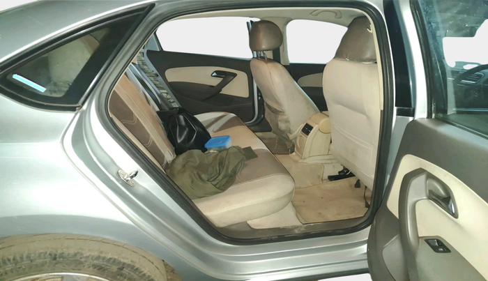 2011 Volkswagen Vento HIGHLINE 1.6 MPI, Petrol, Manual, 68,203 km, interior