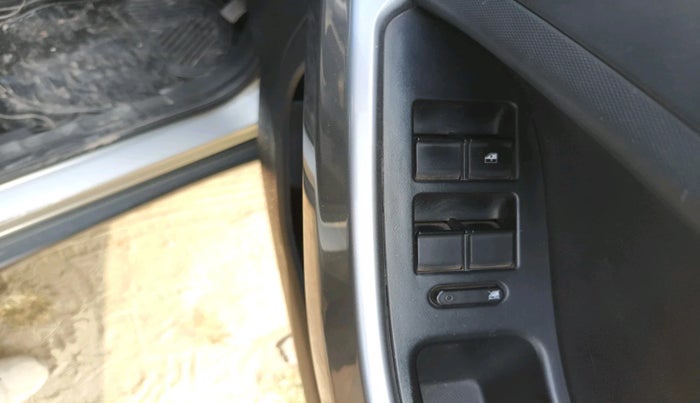 2020 Tata NEXON XM SUNROOF DIESEL, Diesel, Manual, 1,76,969 km, interior