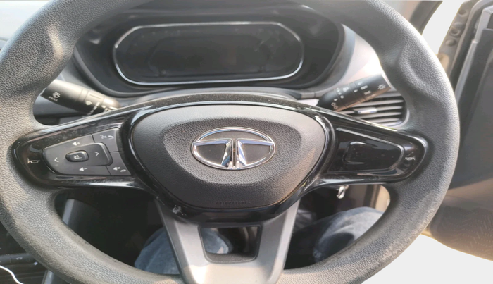 2020 Tata NEXON XM SUNROOF DIESEL, Diesel, Manual, 1,76,969 km, interior