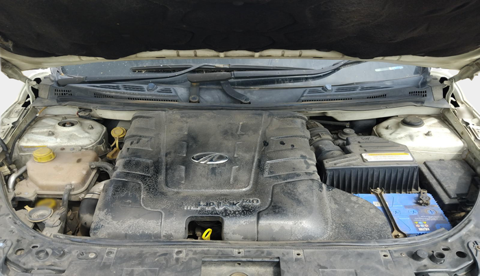 2014 Mahindra XUV500 W8, Diesel, Manual, 2,19,385 km, exterior