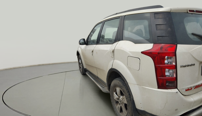 2014 Mahindra XUV500 W8, Diesel, Manual, 2,19,385 km, exterior