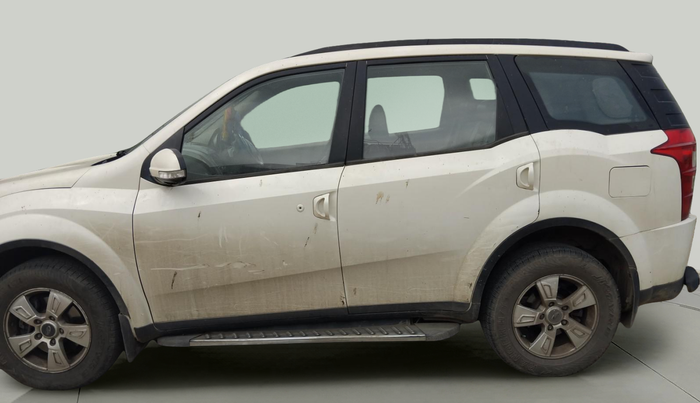 2014 Mahindra XUV500 W8, Diesel, Manual, 2,19,385 km, exterior