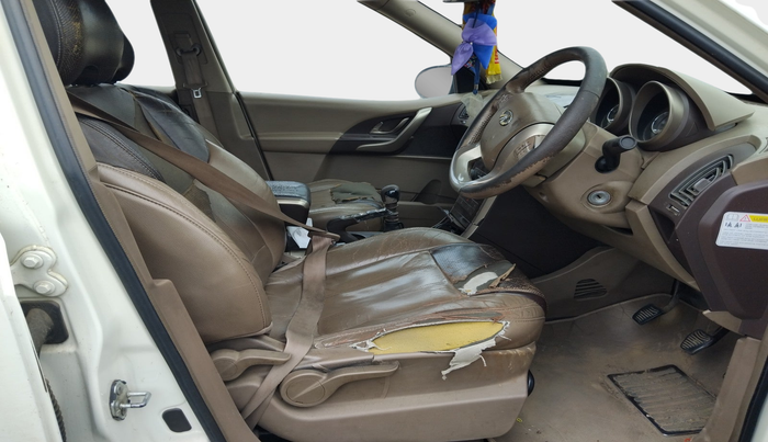 2014 Mahindra XUV500 W8, Diesel, Manual, 2,19,385 km, interior
