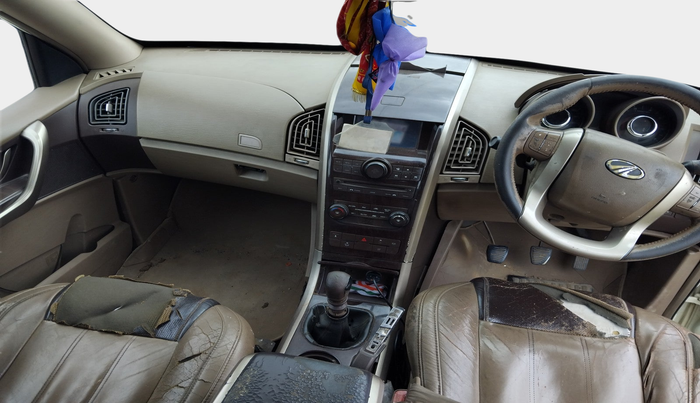 2014 Mahindra XUV500 W8, Diesel, Manual, 2,19,385 km, interior