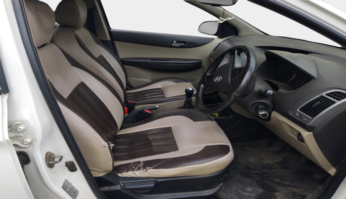 2013 Hyundai i20 SPORTZ 1.2, Petrol, Manual, 96,831 km, interior