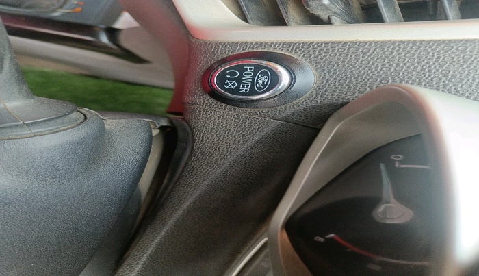 2014 Ford Ecosport TITANIUM 1.5L DIESEL, Diesel, Manual, 1,38,358 km, interior