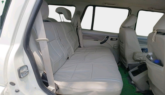 2018 Mahindra Scorpio S7, Diesel, Manual, 56,175 km, interior