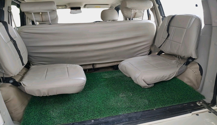 2018 Mahindra Scorpio S7, Diesel, Manual, 56,175 km, interior