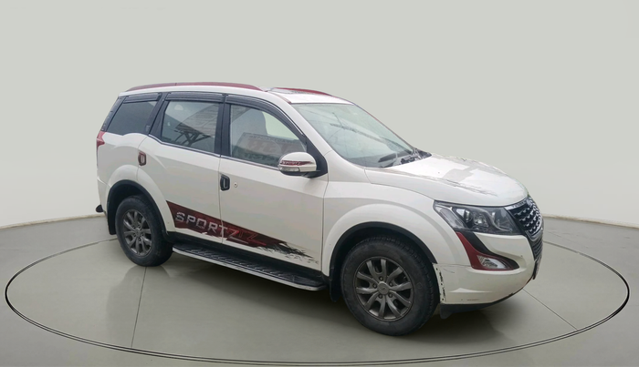 2017 Mahindra XUV500 W10 SPORTZ EDITION MT, Diesel, Manual, 84,830 km, exterior