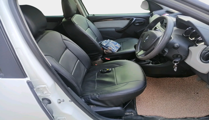 2014 Renault Duster 85 PS RXL DIESEL, Diesel, Manual, 1,08,324 km, interior