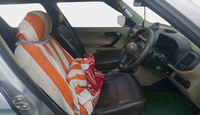 2016 Mahindra TUV300 T4 PLUS, Diesel, Manual, 88,601 km, interior