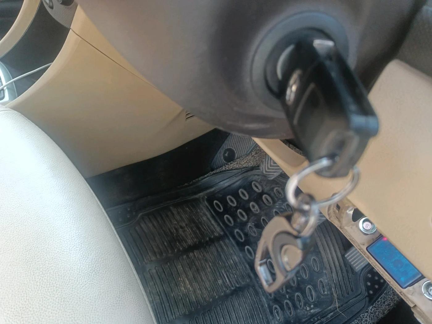 2012 Hyundai Verna FLUIDIC 1.6 VTVT SX, Petrol, Manual, 58,459 km, interior