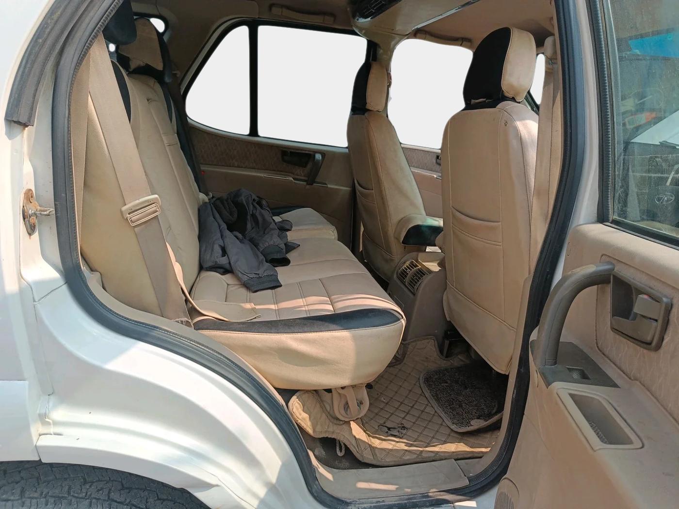 2014 Tata Safari 4X2 LX DICOR, Diesel, Manual, 1,20,253 km, interior