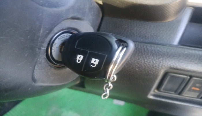 2014 Maruti Swift VDI, Diesel, Manual, 1,69,932 km, interior