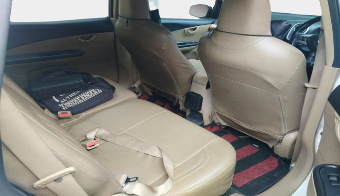 2015 Honda Mobilio 1.5L I-DTEC V, Diesel, Manual, 1,53,746 km, interior