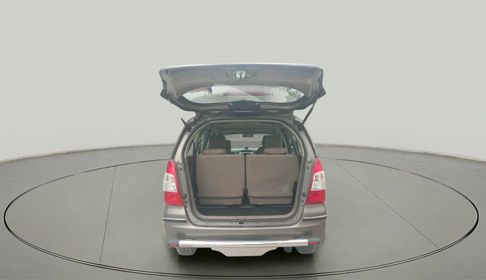 2015 Toyota Innova 2.5 VX 8 STR, Diesel, Manual, 1,70,231 km, exterior